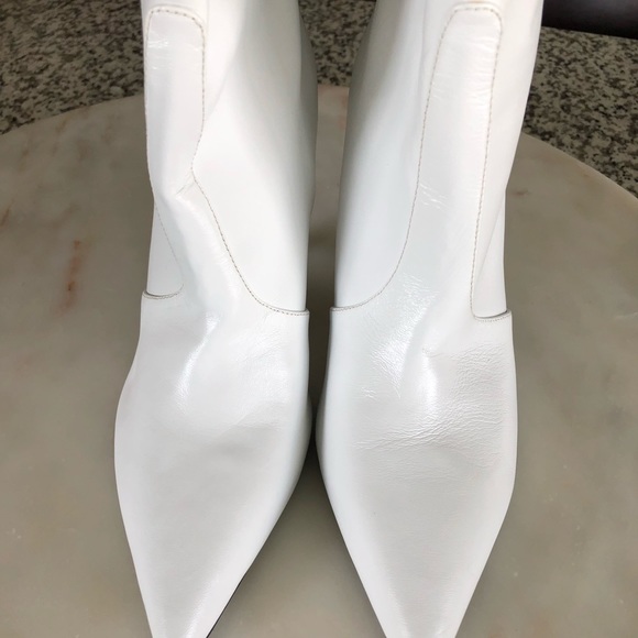 Kendall & Kylie… white pointed boots NWOT - Picture 3 of 16